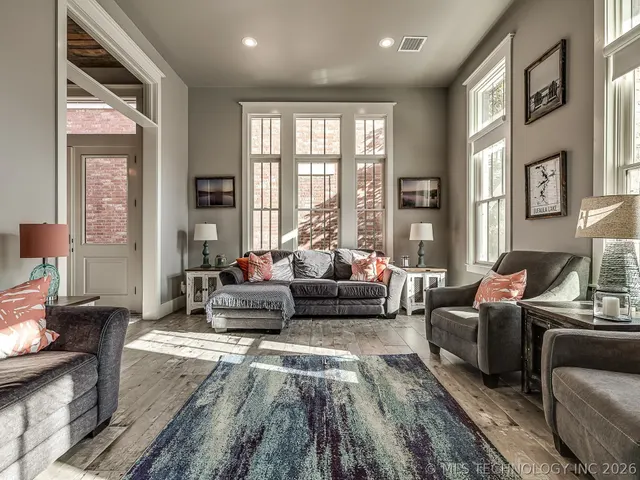 Photo 5 — 41 Park Street, Carlton Landing, OK 74432