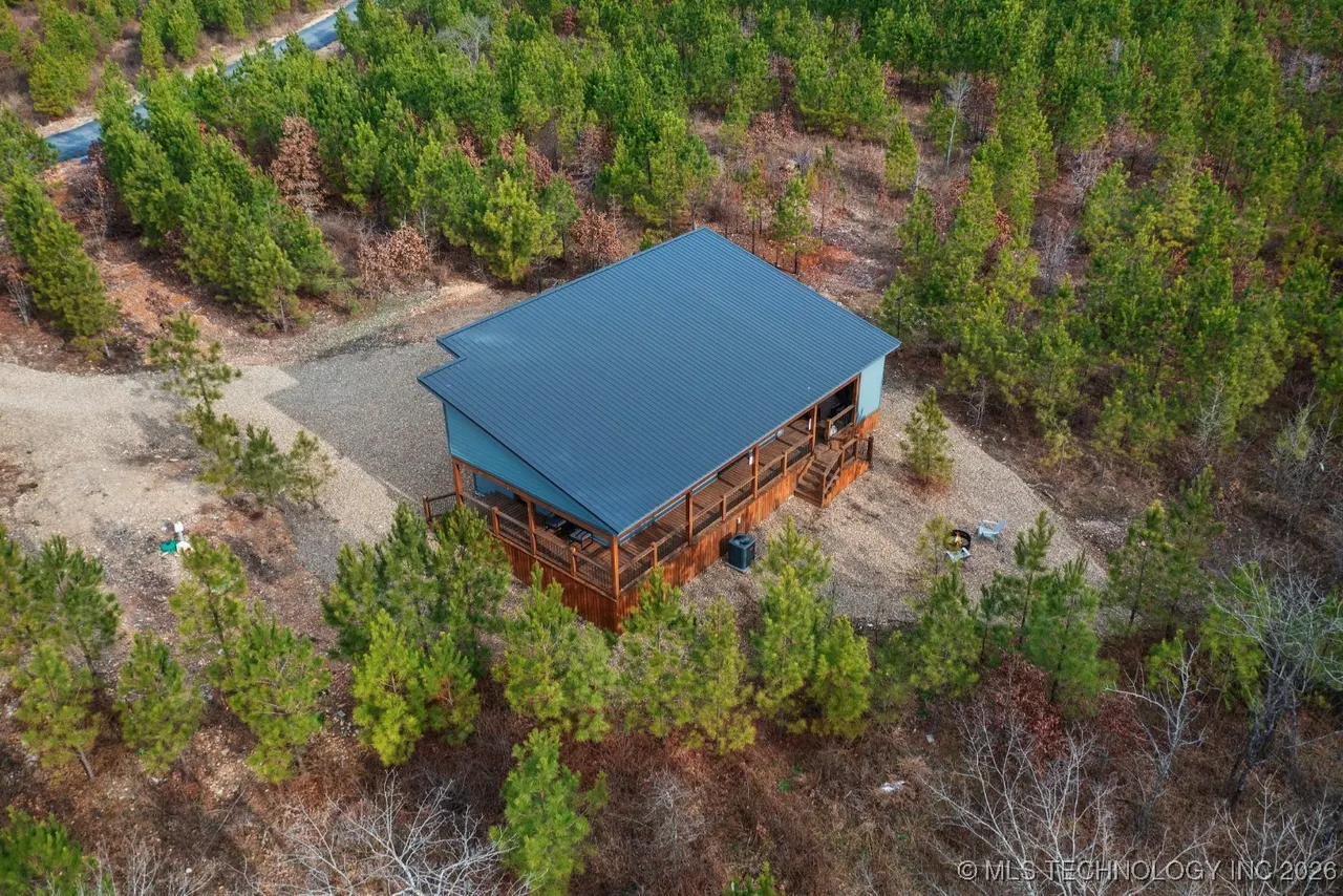 Photo 3 — 106 Red Holly Trail, Broken Bow, OK 74728
