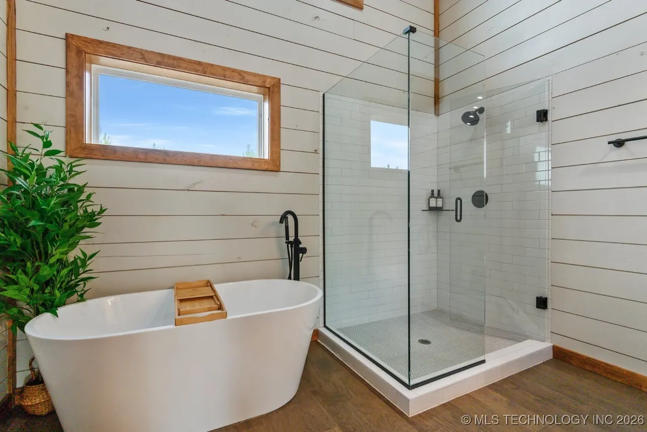 Photo 13 — 106 Red Holly Trail, Broken Bow, OK 74728