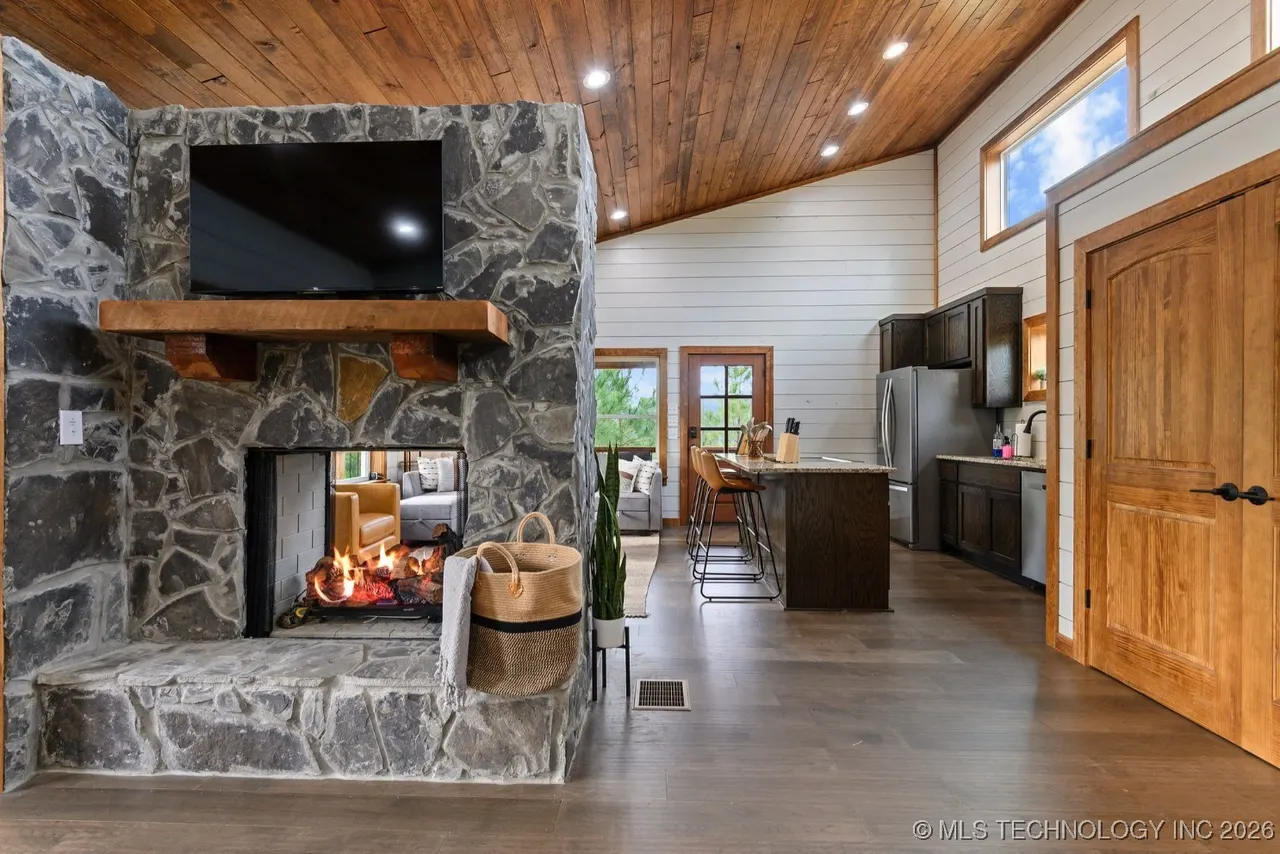 Photo 19 — 106 Red Holly Trail, Broken Bow, OK 74728