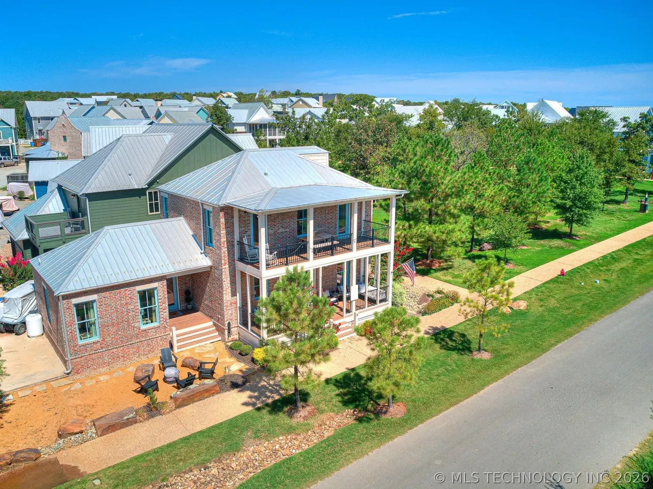 Photo 2 — 11 Redbud Street, Carlton Landing, OK 74432