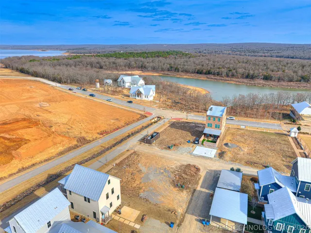 Photo 8 — 67 Water Street, Carlton Landing, OK 74432