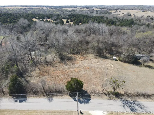 Photo 2 — 2441 E Rock Creek Road, Blanchard, OK 73010