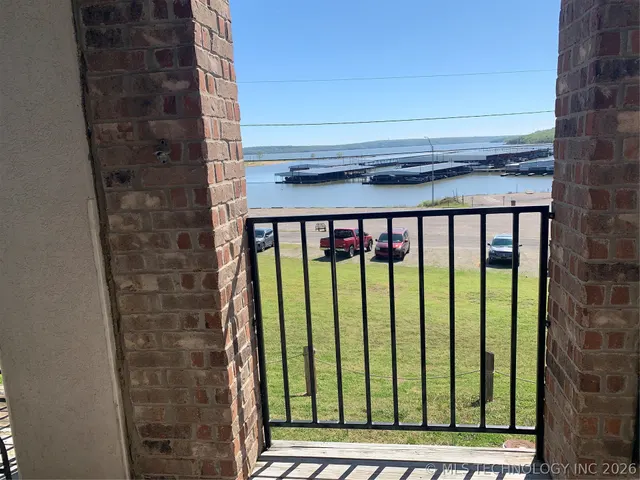 Photo 2 — 330 N Lakeshore Drive 330, Eufaula, OK 74432