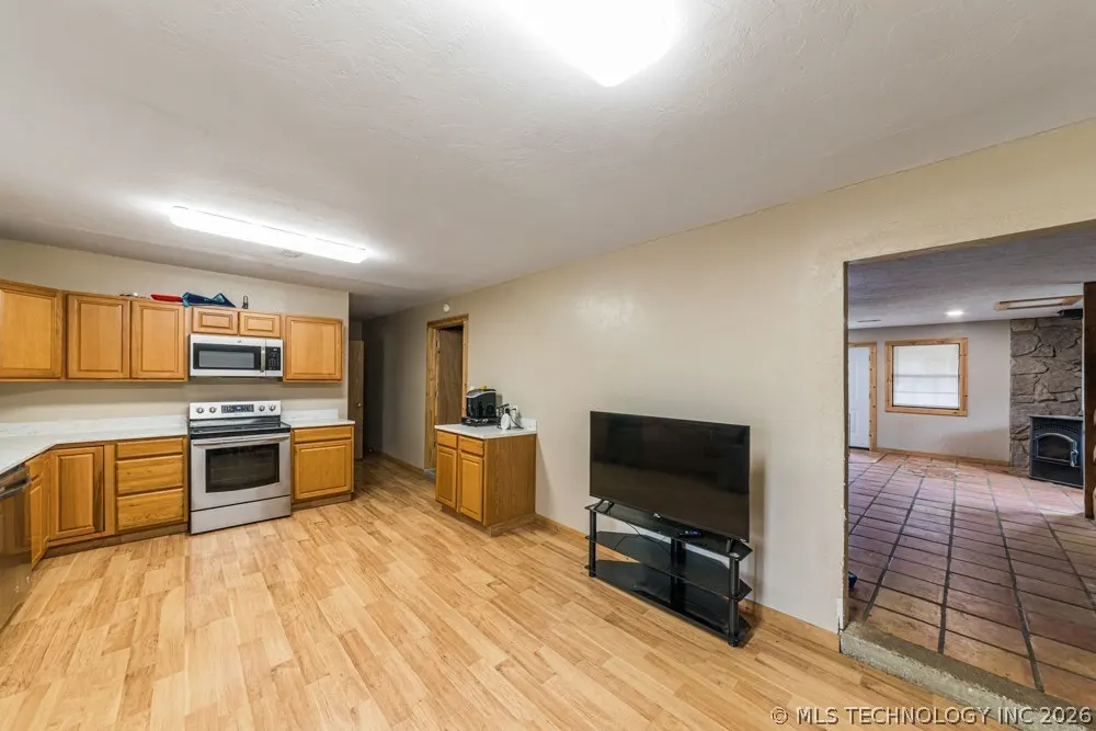 Photo 2 — 6909 E 6th Avenue, Stillwater, OK 74074