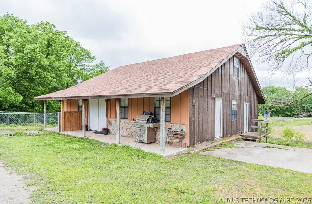 Front exterior — 6909 E 6th Avenue, Stillwater, OK 74074