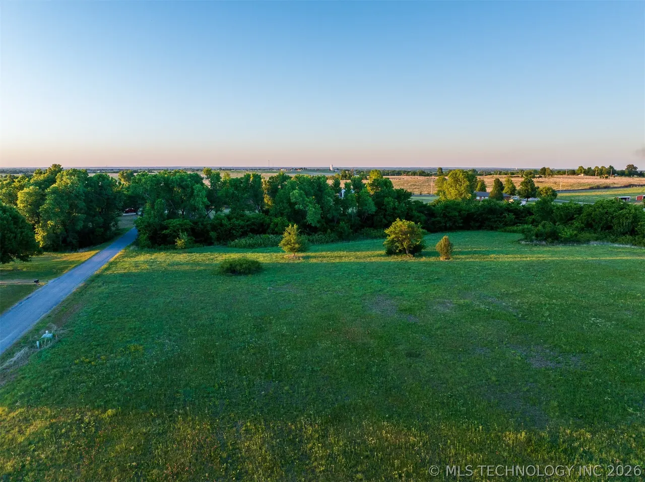 Photo 3 — 1 W County Road, Tuttle, OK 73089