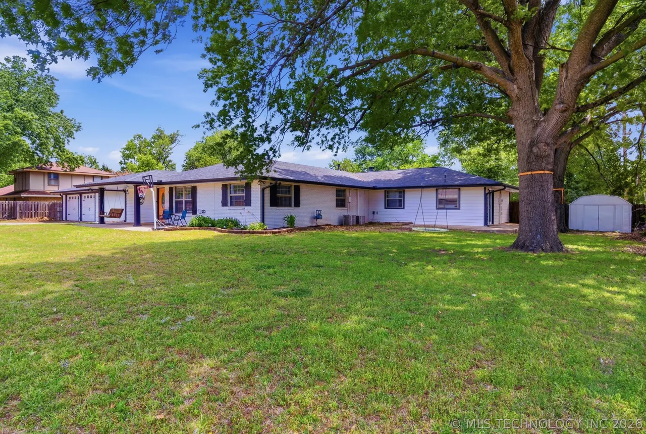 Front exterior — 205 N Jardot Road, Stillwater, OK 74075