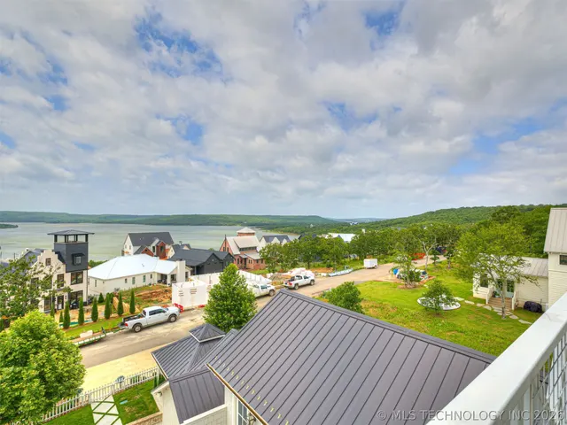 Photo 8 — 104 Ridgeline Road, Carlton Landing, OK 74432