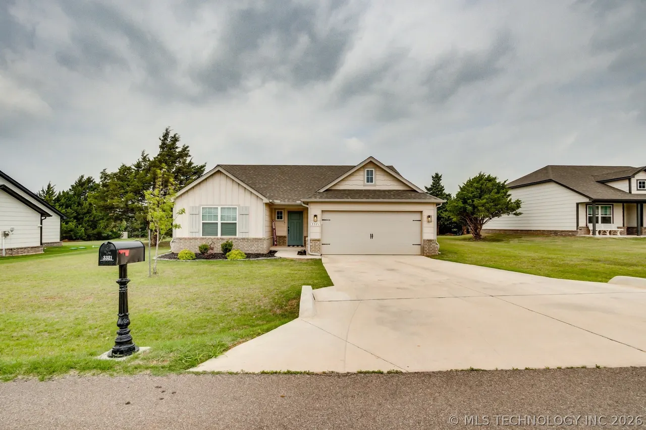 Photo 2 — 3321 Oak Ridge, Guthrie, OK 73044