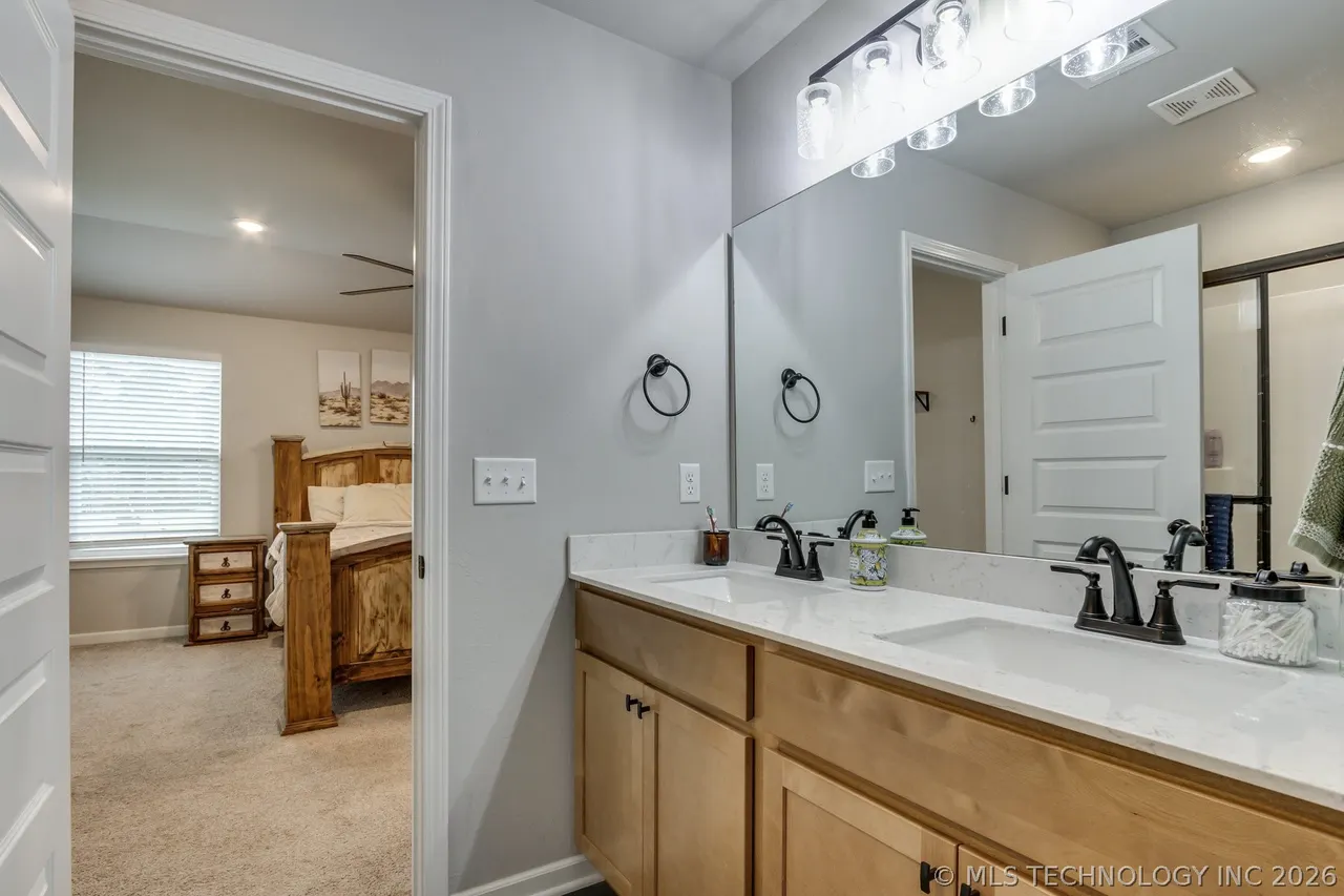 Photo 33 — 3321 Oak Ridge, Guthrie, OK 73044