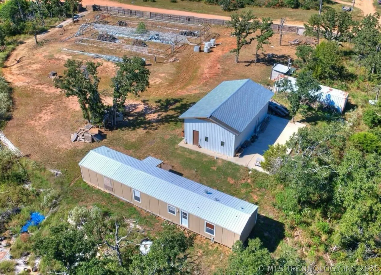 Photo 2 — 19700 Mooseville Drive, Noble, OK 73068