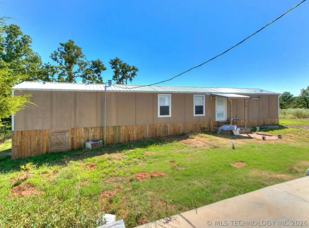 Photo 4 — 19700 Mooseville Drive, Noble, OK 73068