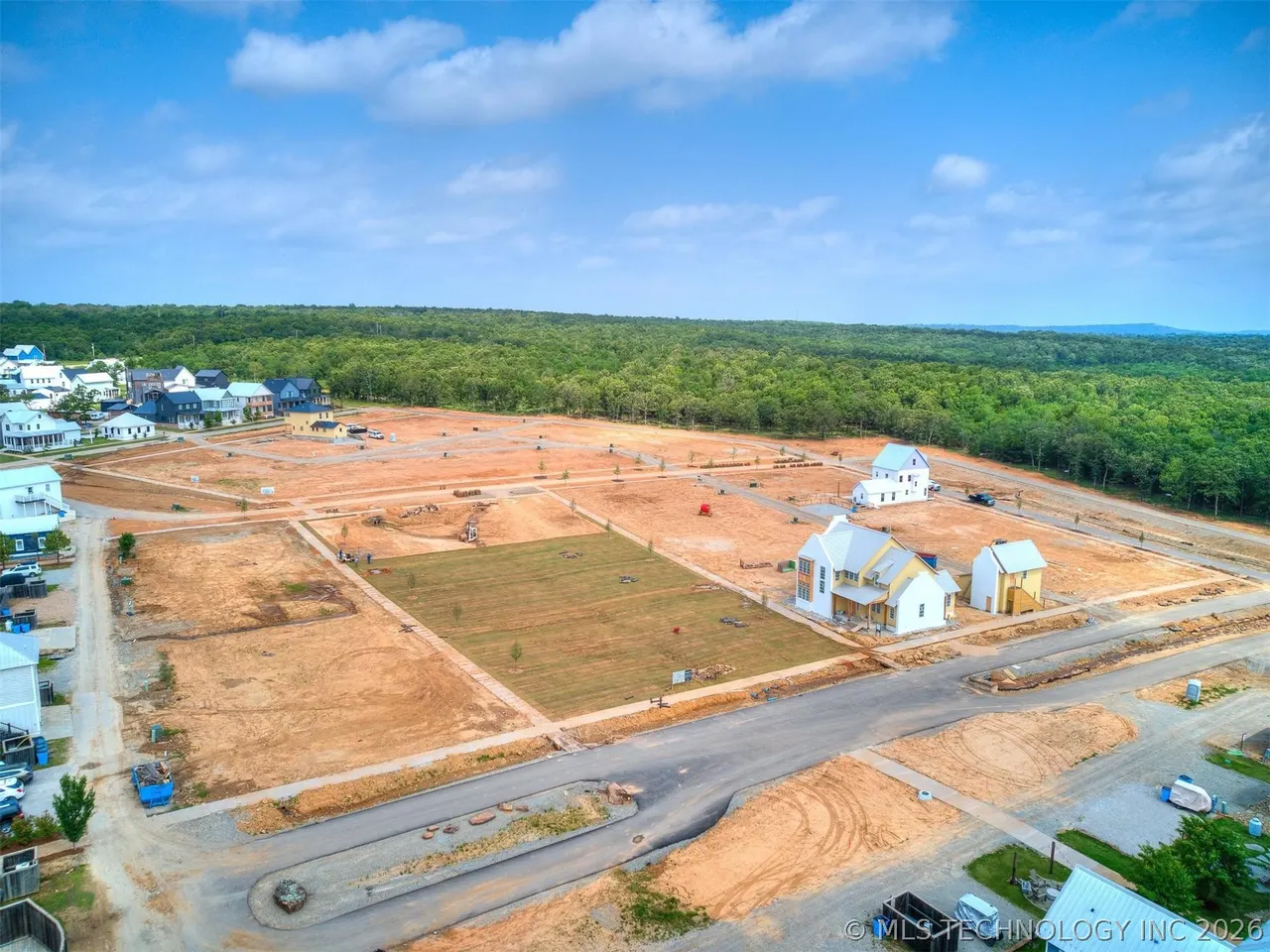 Photo 2 — 54 Hill Street, Carlton Landing, OK 74432