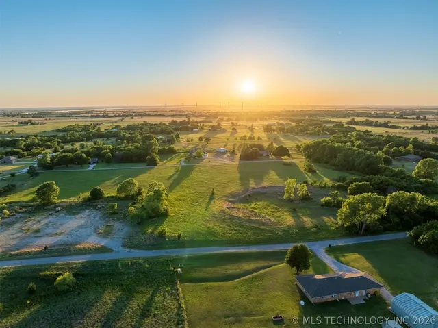 Photo 6 — 4 W County Road, Tuttle, OK 73089