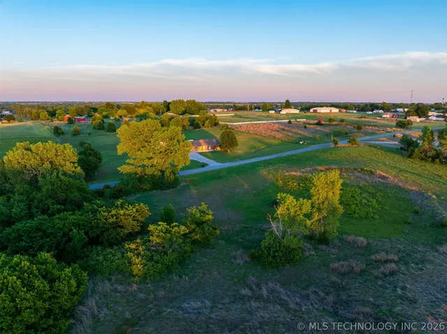 Photo 8 — 4 W County Road, Tuttle, OK 73089