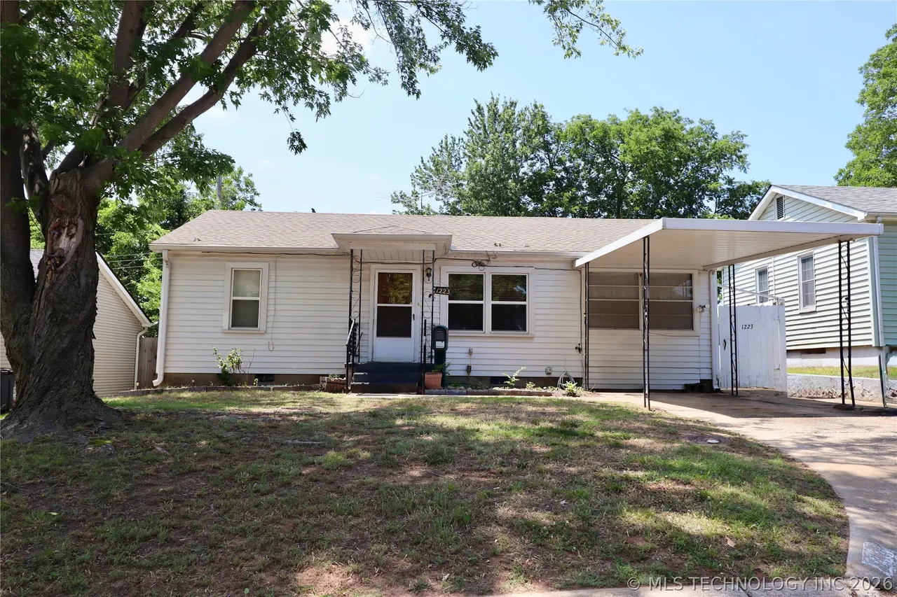 Front exterior — 1223 Carol Drive, Shawnee, OK 74804