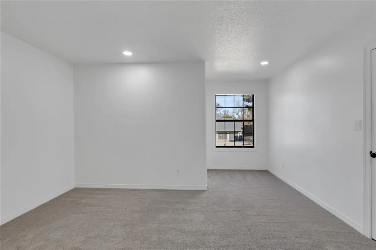 Photo 35 — 11016 S Jamestown Avenue, Tulsa, OK 74137