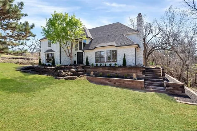 Photo 2 — 11016 S Jamestown Avenue, Tulsa, OK 74137