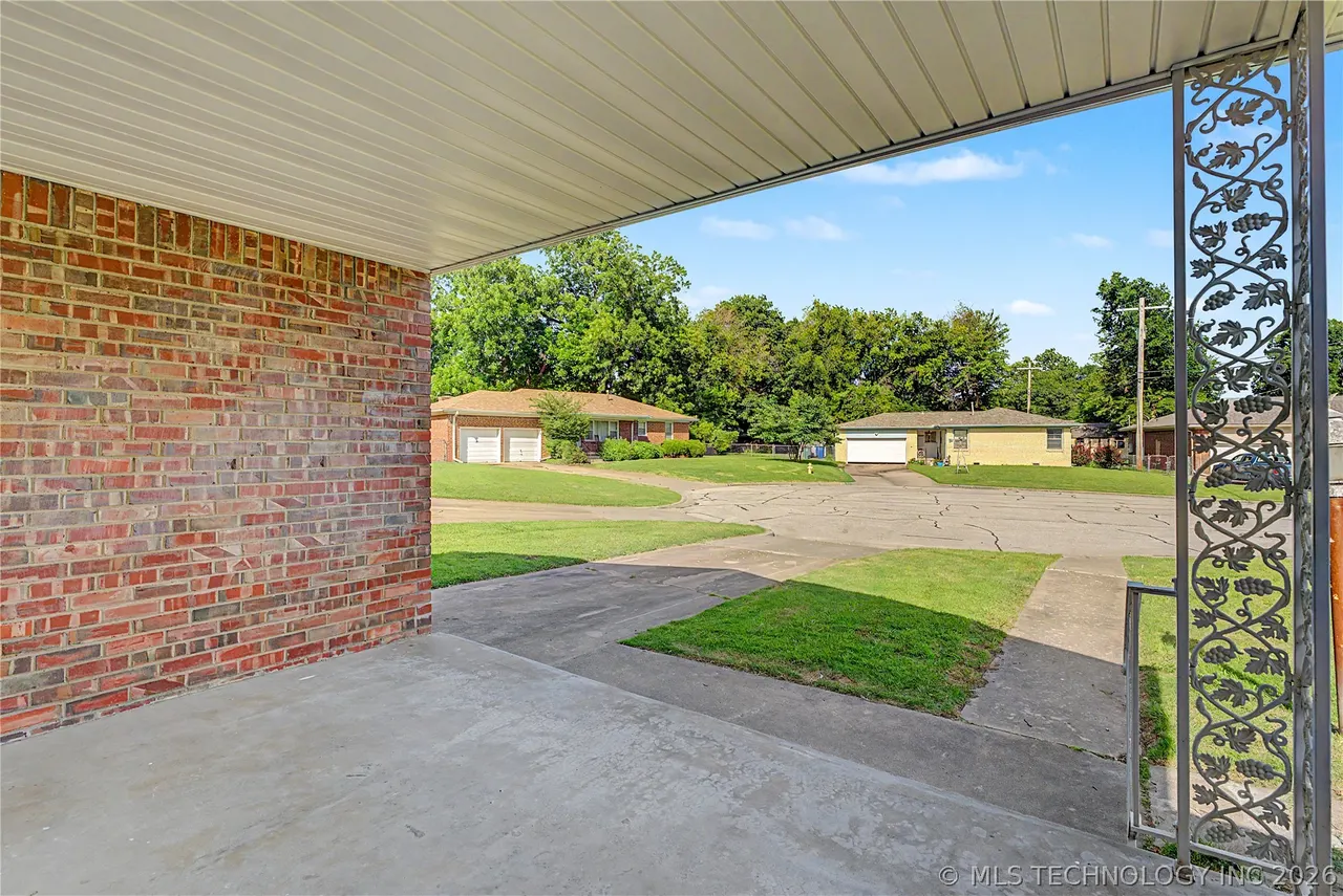 Photo 6 — 528 S 106th EastAvenue, Tulsa, OK 74128
