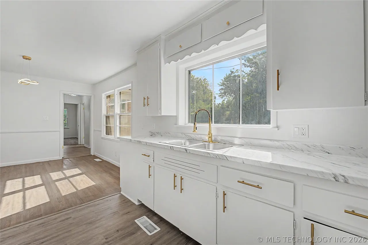 Photo 17 — 528 S 106th EastAvenue, Tulsa, OK 74128