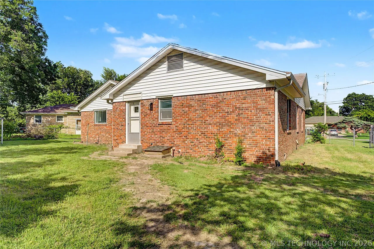 Photo 37 — 528 S 106th EastAvenue, Tulsa, OK 74128