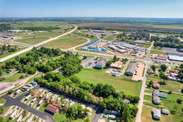 Photo 8 — 2600 S 4th Street, Chickasha, OK 73018