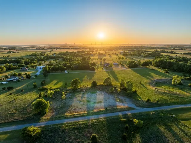 Photo 6 — 6 W County Road, Tuttle, OK 73089