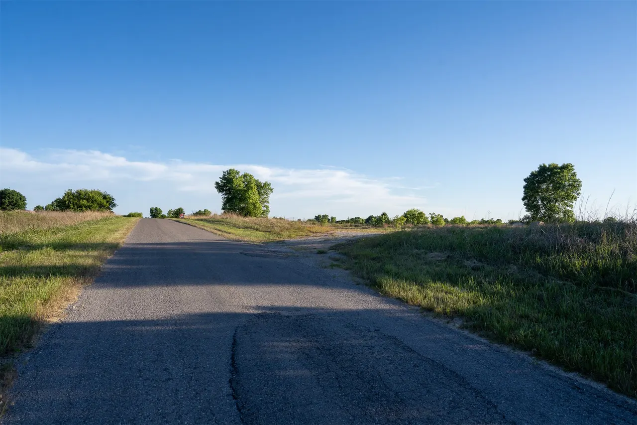 Photo 16 — 6 W County Road, Tuttle, OK 73089