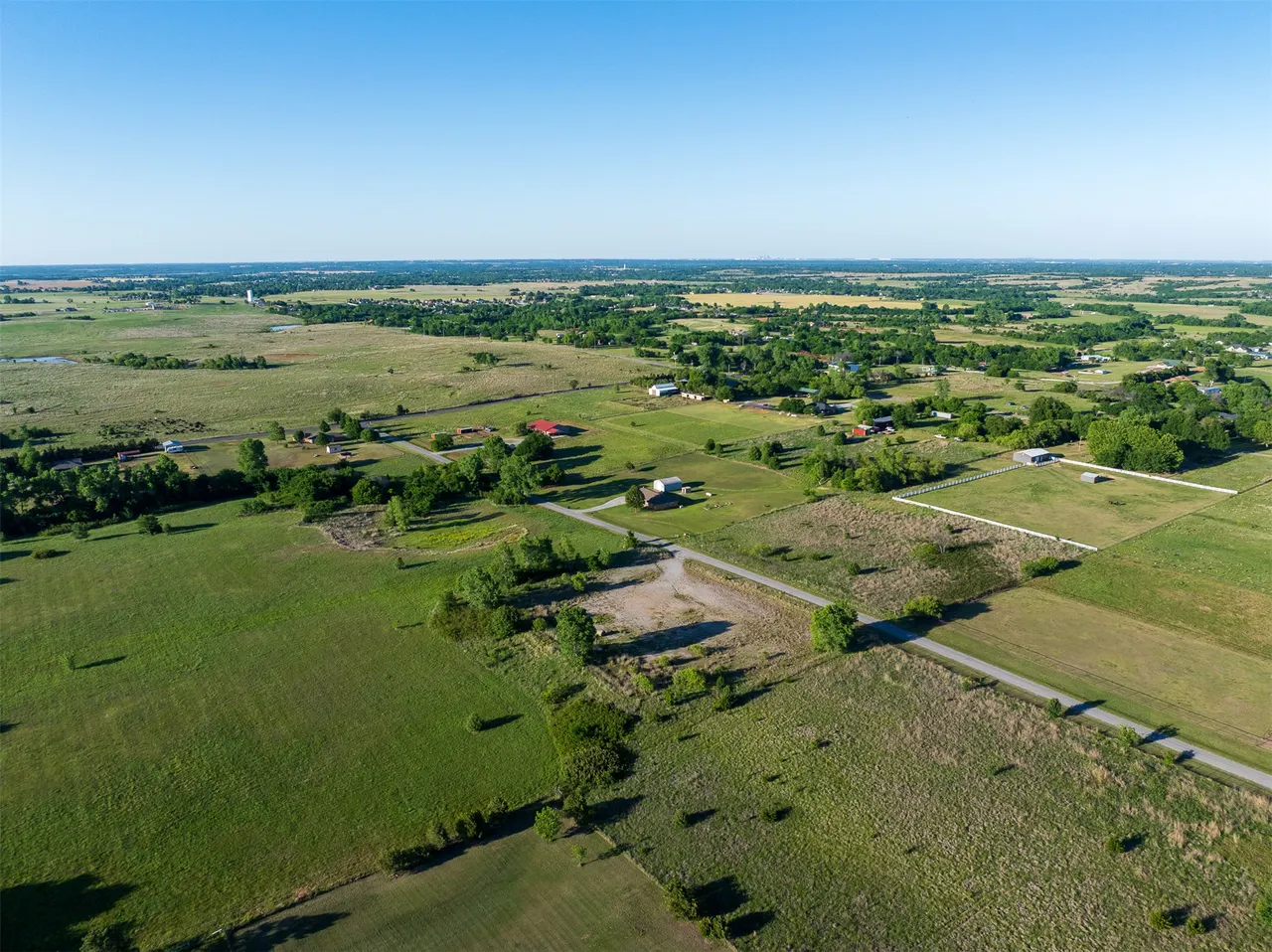 Photo 33 — 6 W County Road, Tuttle, OK 73089