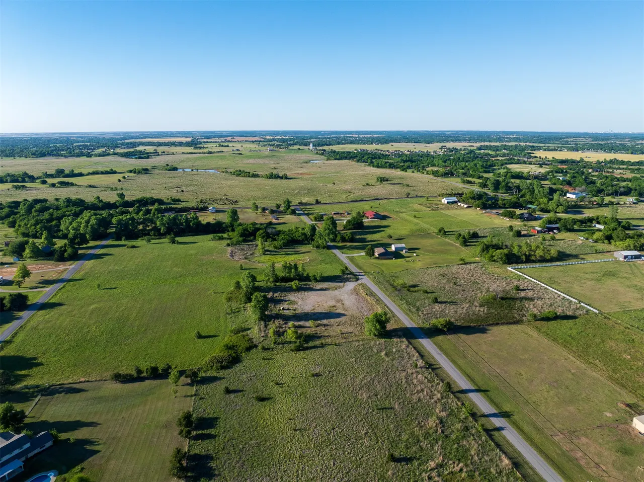 Photo 34 — 6 W County Road, Tuttle, OK 73089