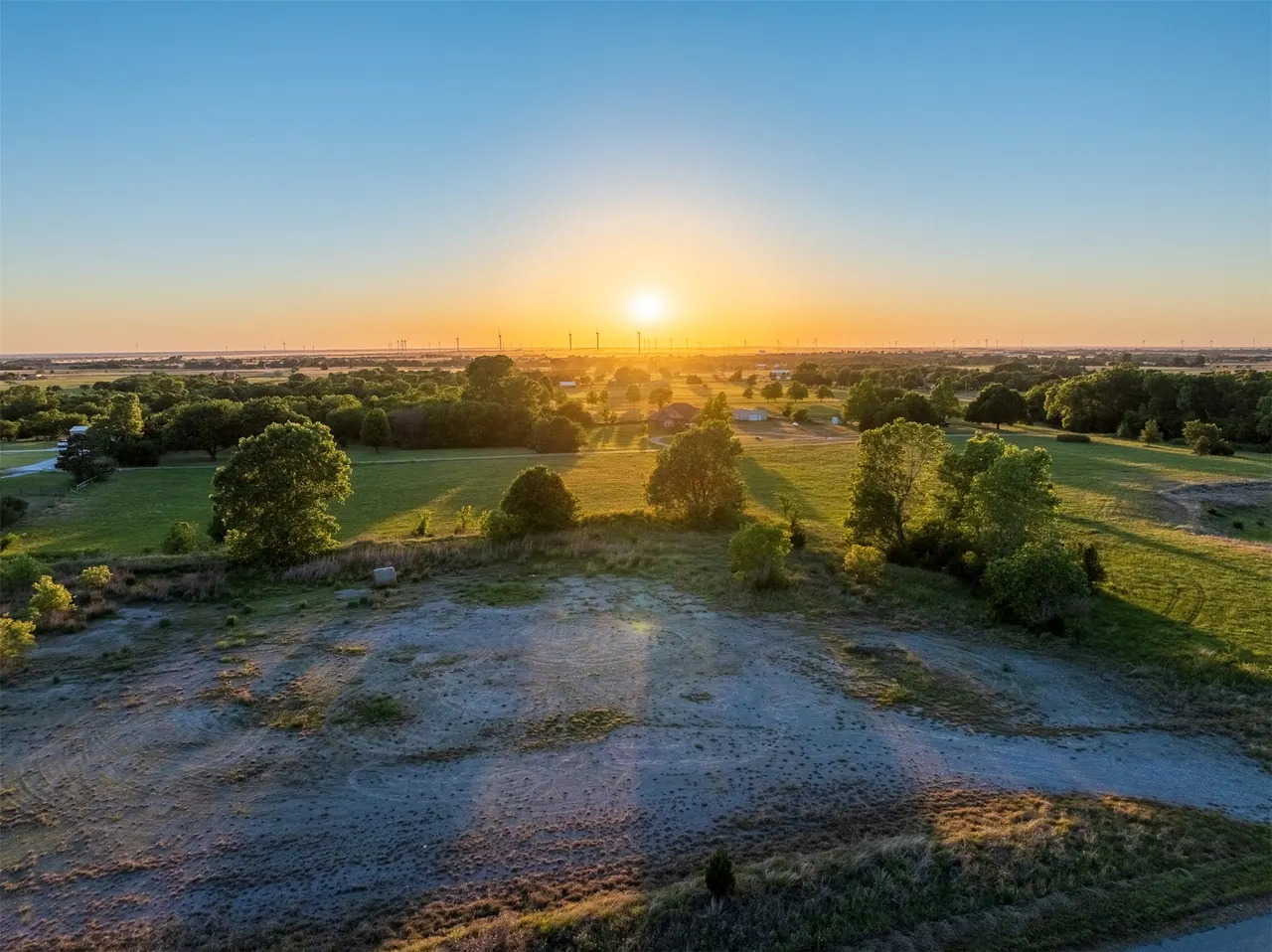 Photo 3 — 6 W County Road, Tuttle, OK 73089