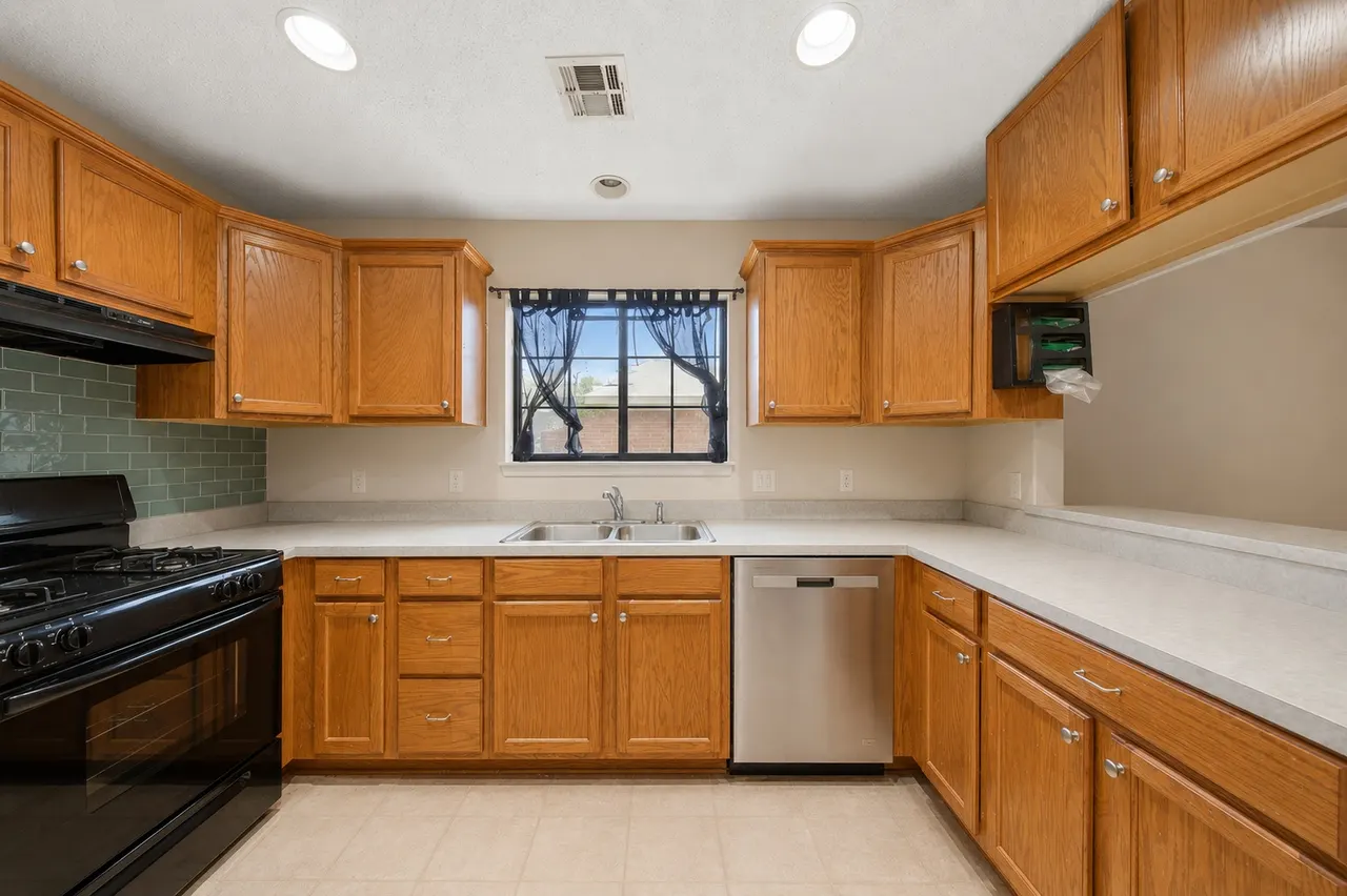 Photo 6 — 319 Mockingbird, Stillwater, OK 74074