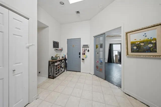 Photo 2 — 319 Mockingbird, Stillwater, OK 74074
