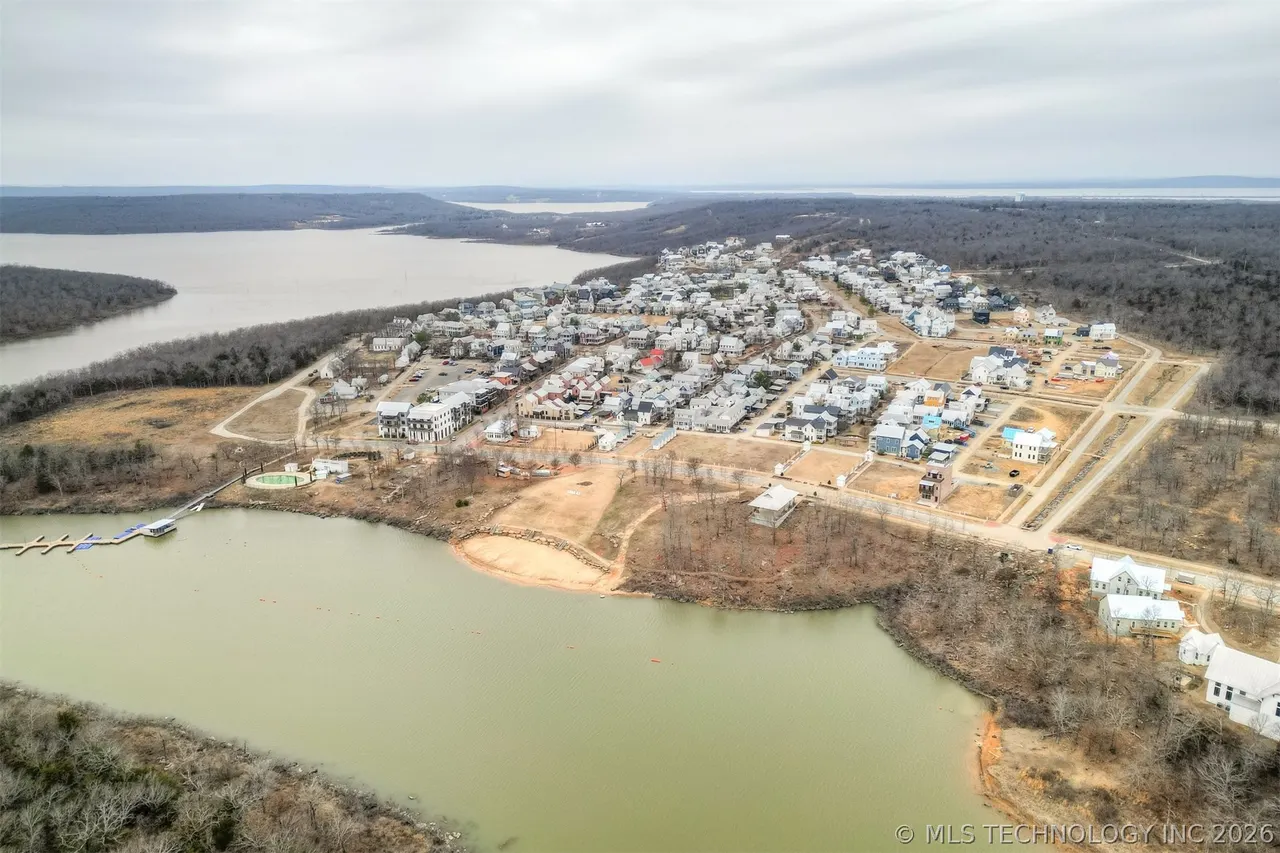 Photo 7 — 61 Water Street, Carlton Landing, OK 74432