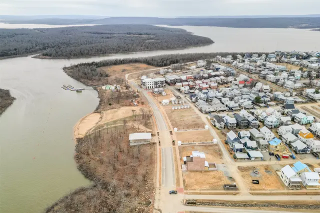 Photo 5 — 63 Water Street, Carlton Landing, OK 74432