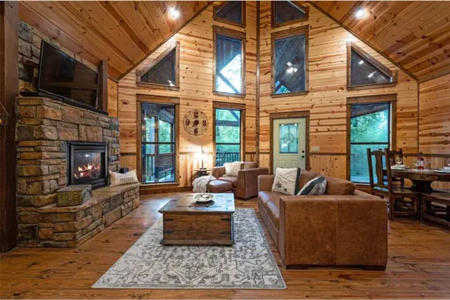Photo 3 — 237 High Peak Trail, Broken Bow, OK 74728