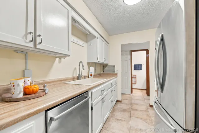 Photo 8 — 8144 E 17th Street E, Tulsa, OK 74112