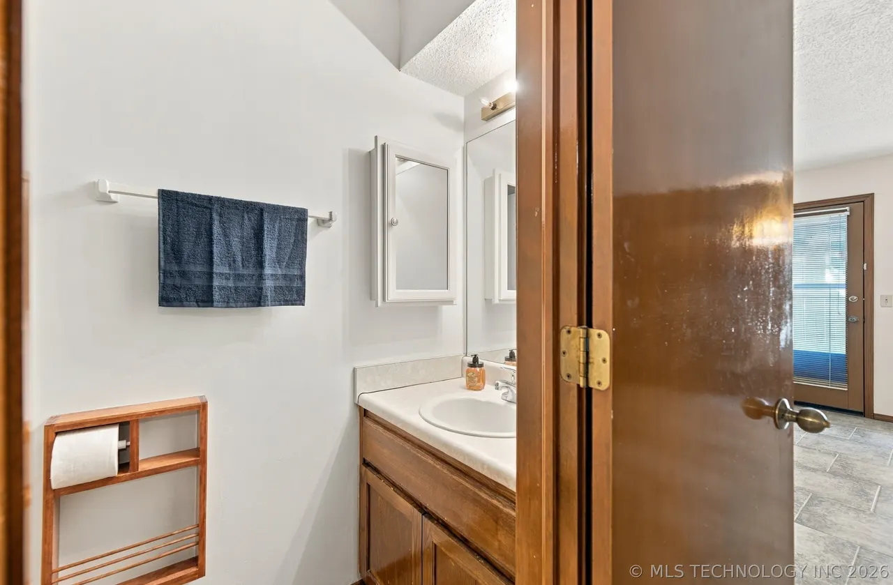 Photo 18 — 8144 E 17th Street E, Tulsa, OK 74112