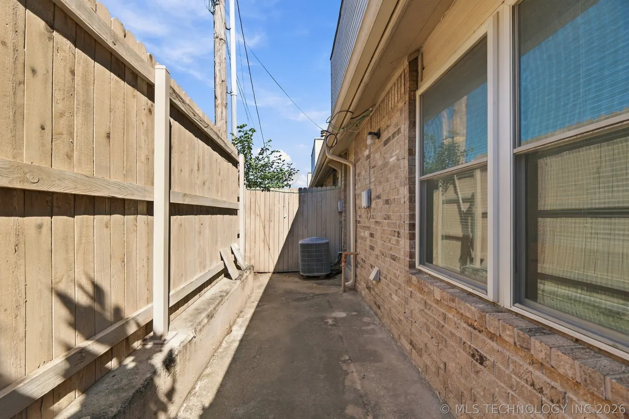 Photo 19 — 8144 E 17th Street E, Tulsa, OK 74112