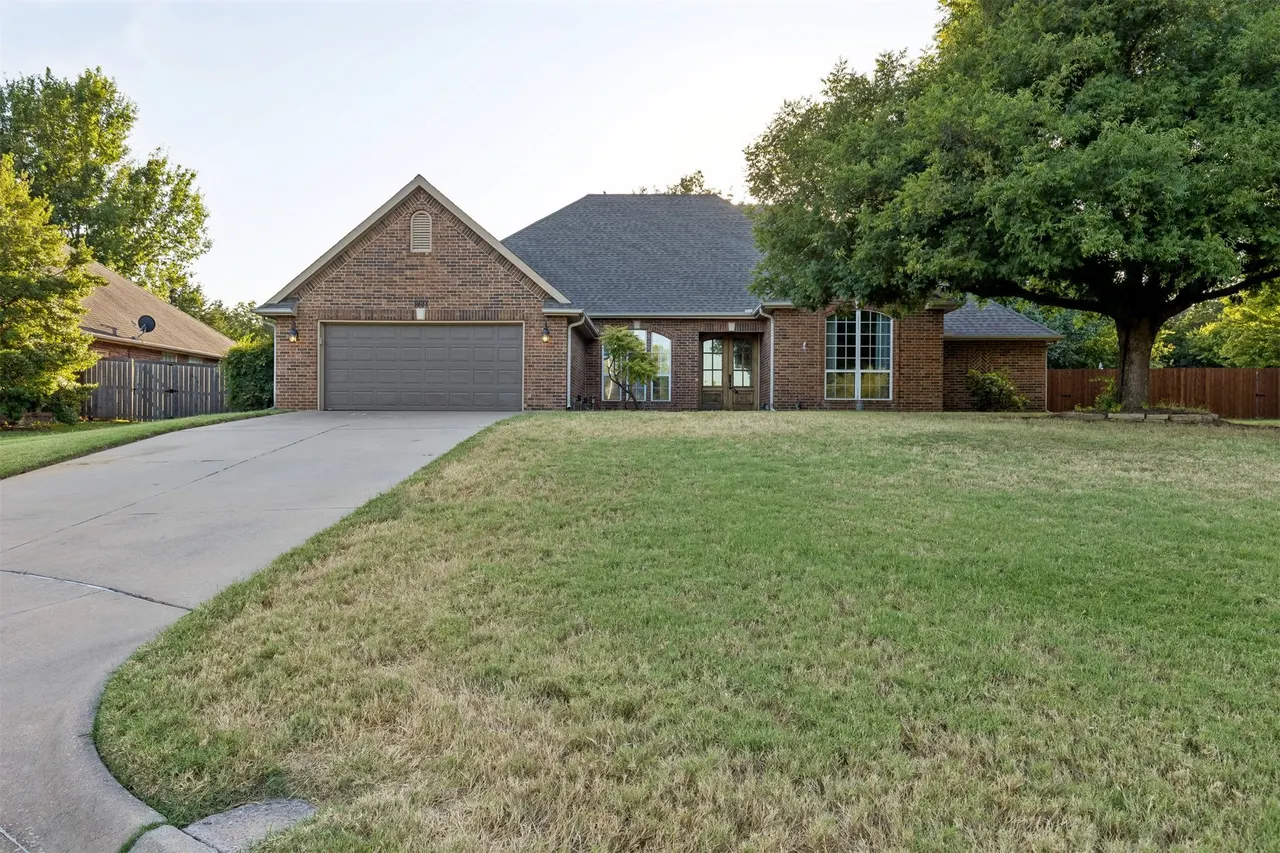Front exterior — 1924 N Brooke Hollow Court, Stillwater, OK 74075