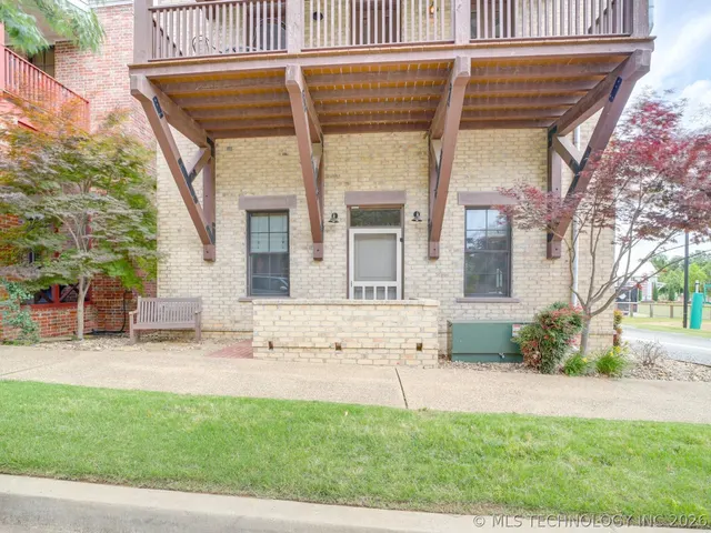 Photo 2 — 29 Park Street, Carlton Landing, OK 74432