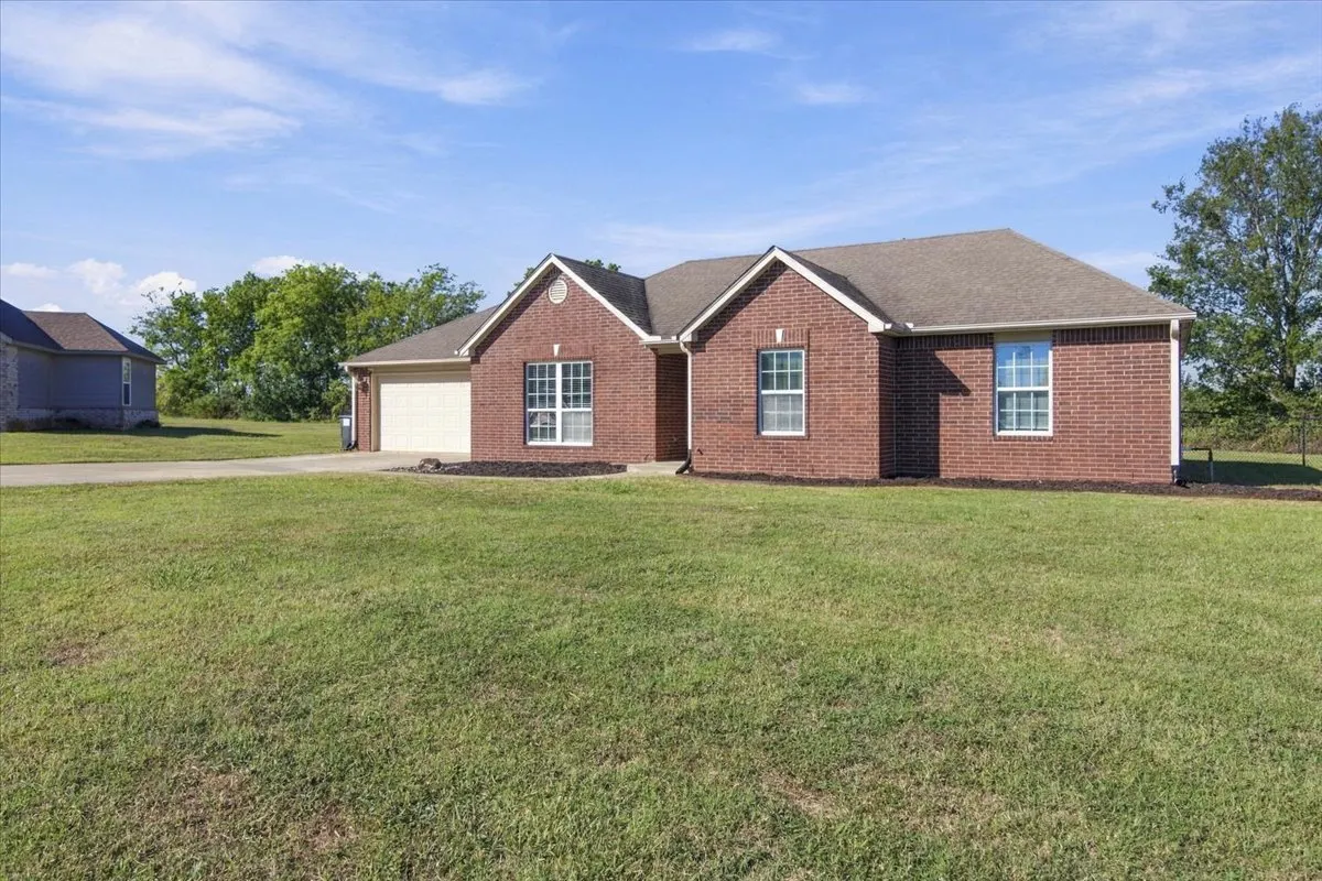 Front exterior — 18894 S Birch Hollow Way, Claremore, OK 74017