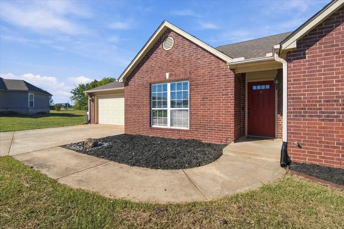 Photo 3 — 18894 S Birch Hollow Way, Claremore, OK 74017