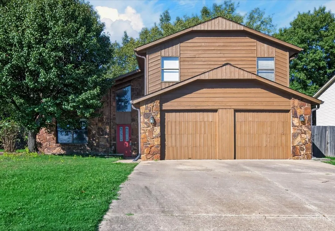 Front exterior — 223 SE Quail Ridge Loop, Bartlesville, OK 74006