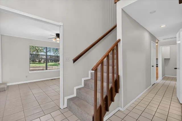 Photo 3 — 223 SE Quail Ridge Loop, Bartlesville, OK 74006