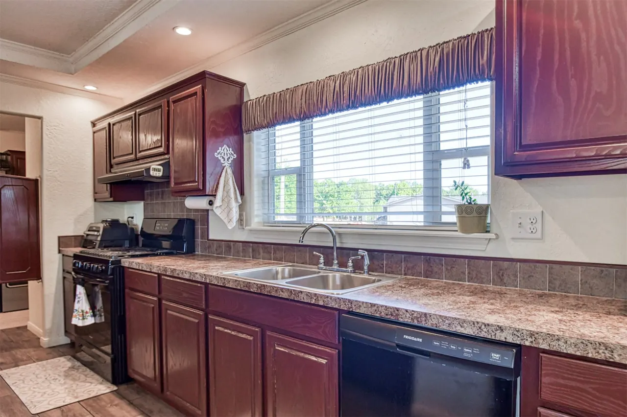 Photo 21 — 20926 E Ranch Lane E, Blanchard, OK 73010