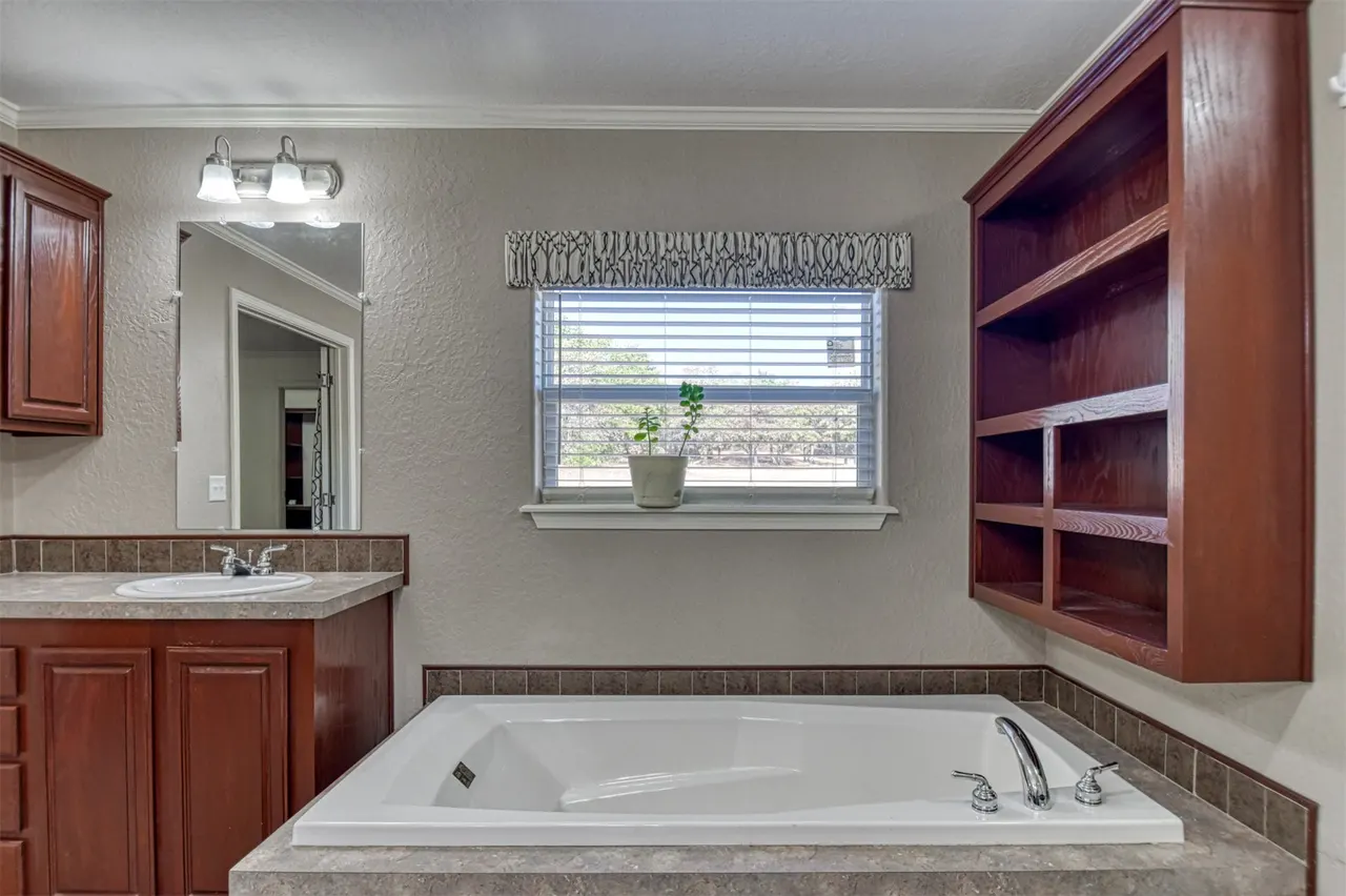 Photo 34 — 20926 E Ranch Lane E, Blanchard, OK 73010
