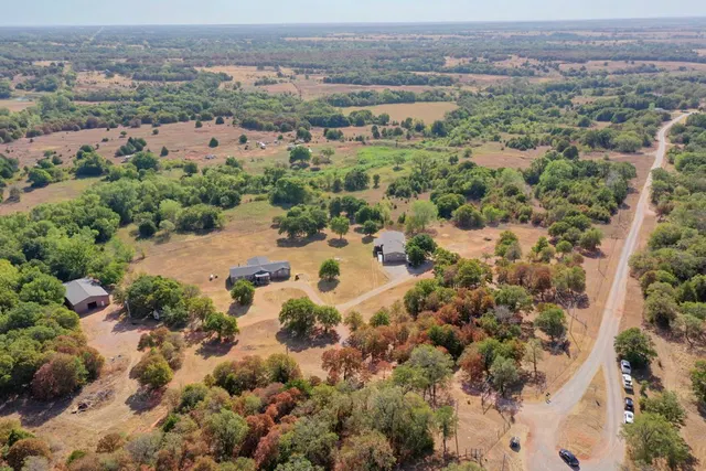 Photo 8 — 20926 E Ranch Lane E, Blanchard, OK 73010