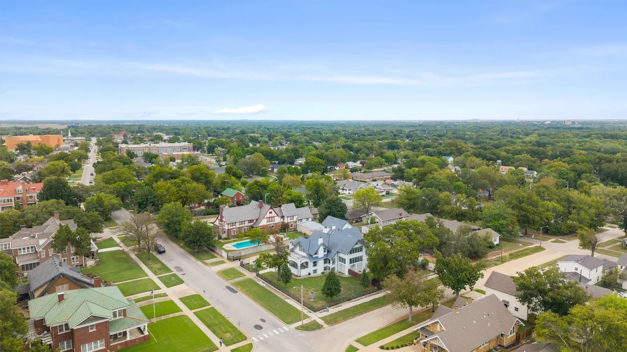 Photo 59 — 1220 S Cherokee Avenue, Bartlesville, OK 74003